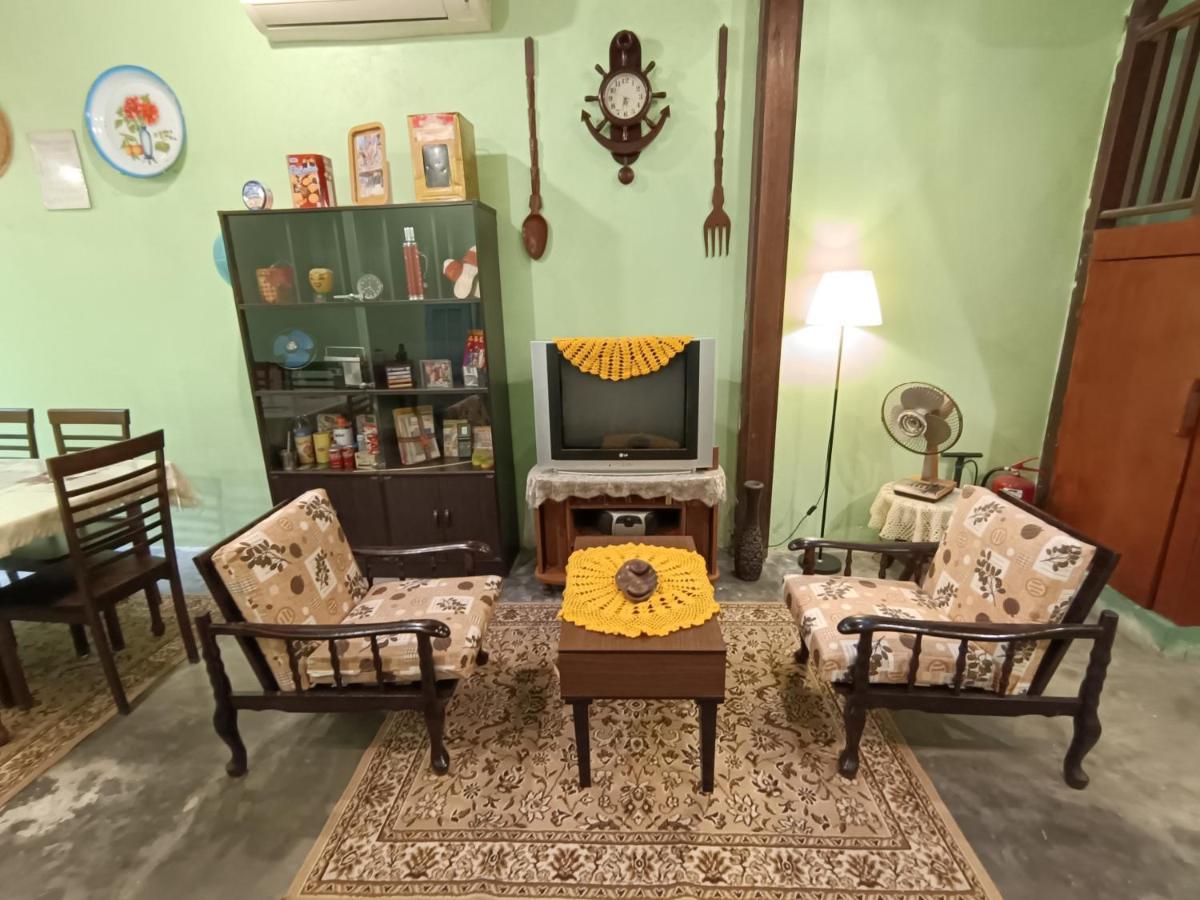Отель Lang Hoose Джорджтаун Экстерьер фото